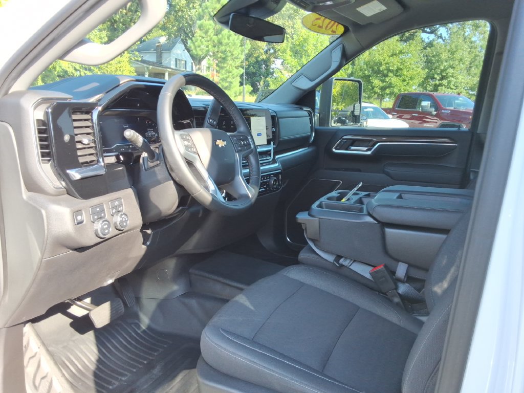 Certified 2025 Chevrolet Silverado 2500 LT AWD/4WD image 24