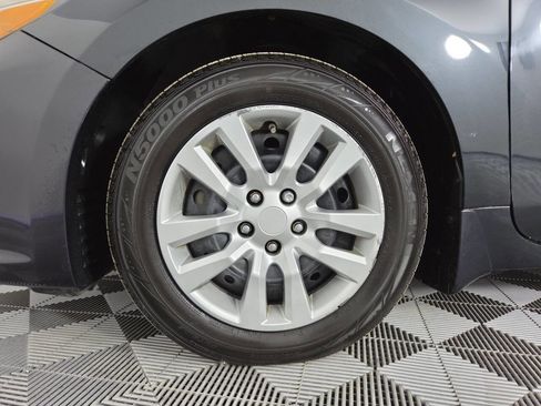 Used 2017 Nissan Altima 2.5 S w/ Power Driver Seat Package FWD image 12