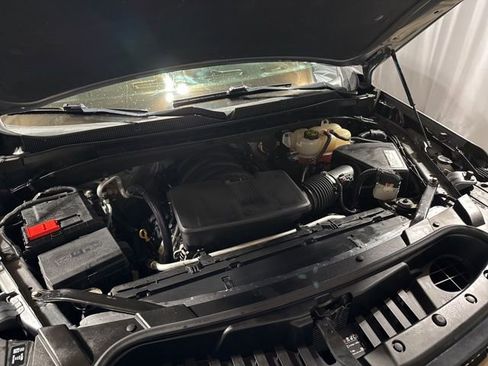 Used 2021 Chevrolet Suburban LT AWD/4WD image 21