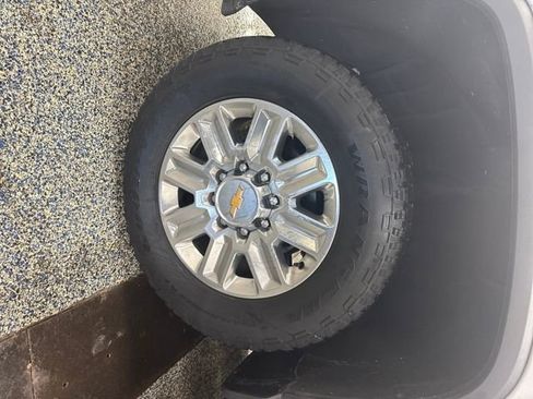 Used 2025 Chevrolet Silverado 3500 High Country w/ High Country Premium Package image 27