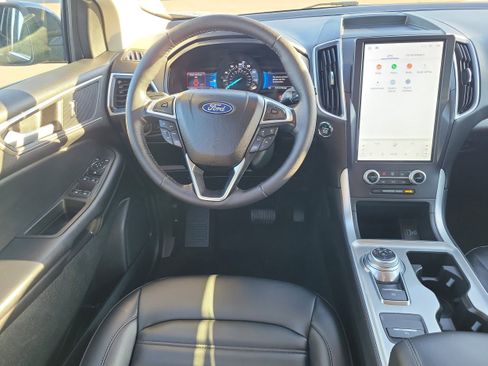 Used 2024 Ford Edge SEL w/ Convenience Package image 15