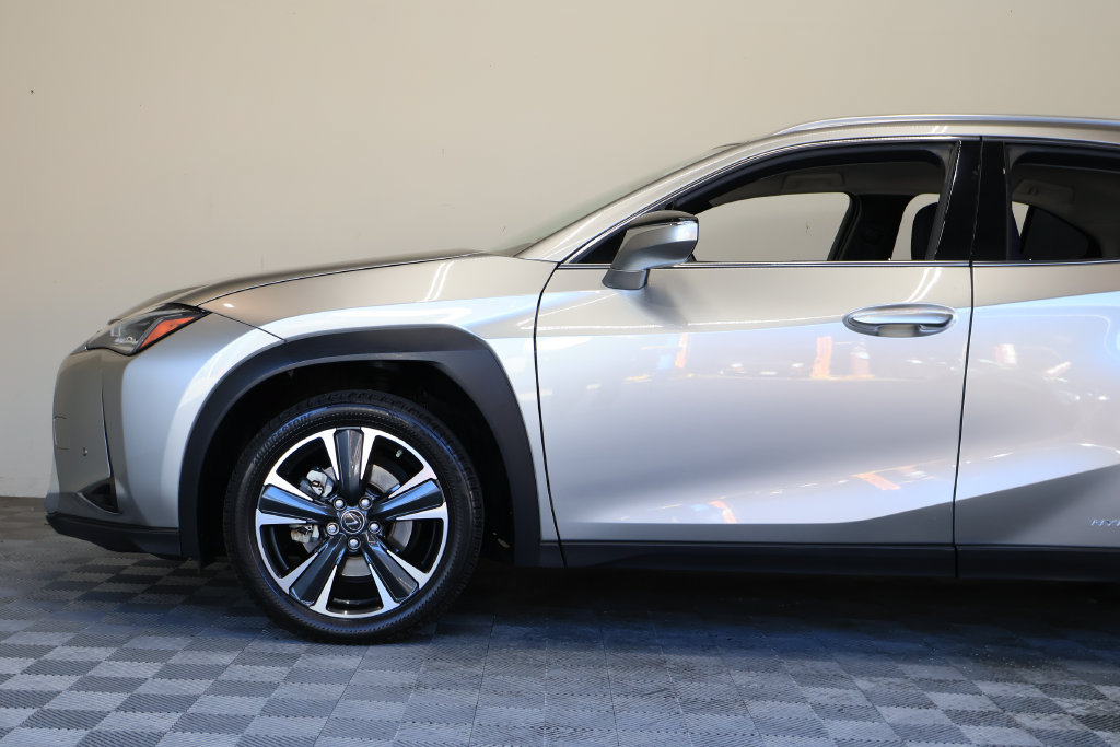 Used 2021 Lexus UX 250h w/ Accessory Package (Z1) AWD/4WD image 8