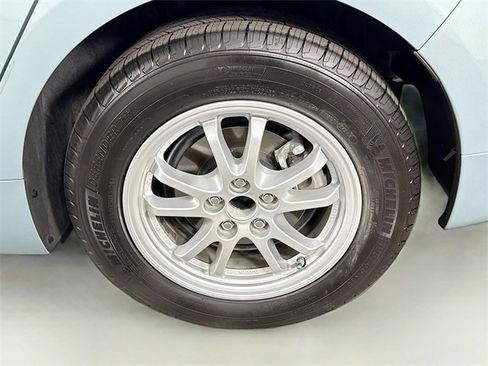 Certified 2016 Toyota Prius Two image 28