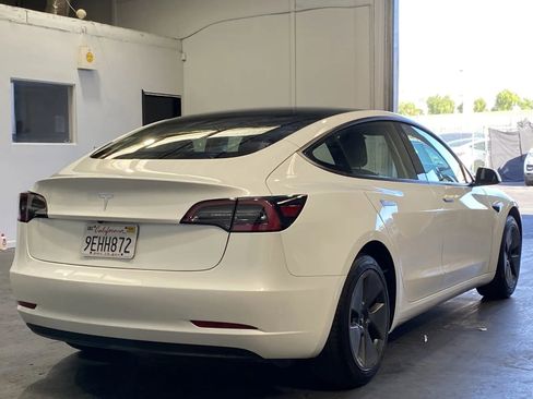 Used 2023 Tesla Model 3 Standard Range image 4