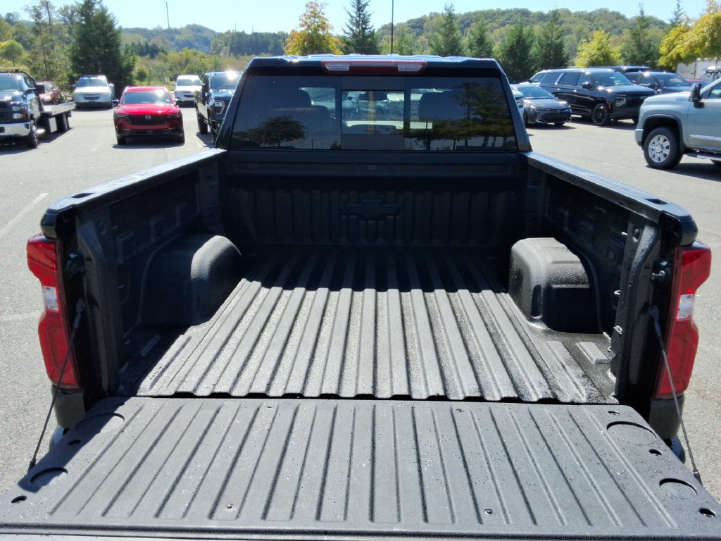 Certified 2025 Chevrolet Silverado 1500 RST w/ Redline Edition RWD image 17