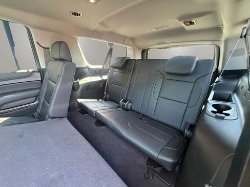 Used 2020 Chevrolet Suburban LT w/ Luxury Package AWD/4WD image 37