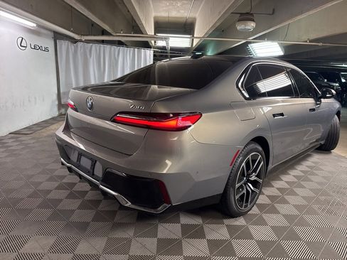 Used 2023 BMW 740i w/ Parking Assistance Package image 6