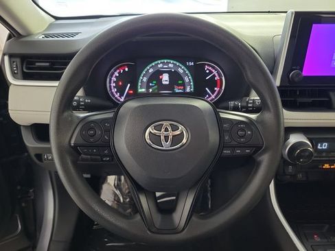Used 2023 Toyota RAV4 XLE w/ Convenience Package FWD image 27