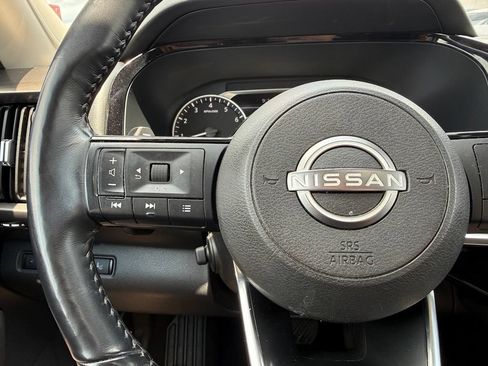 Used 2023 Nissan Pathfinder Platinum AWD/4WD image 13