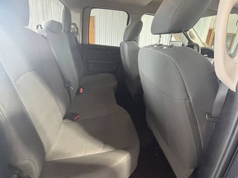 Used 2017 RAM 1500 Express AWD/4WD image 7
