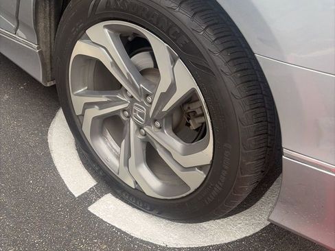 Used 2019 Honda Accord EX image 7