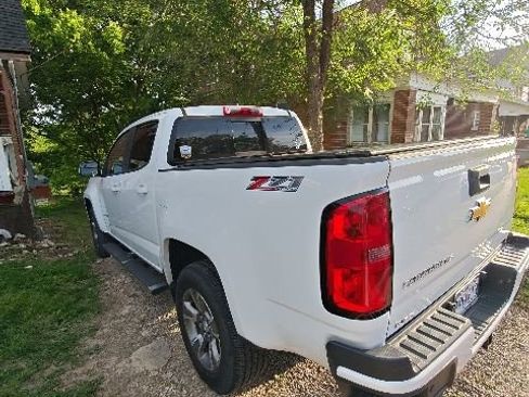 Used 2019 Chevrolet Colorado Z71 AWD/4WD image 16