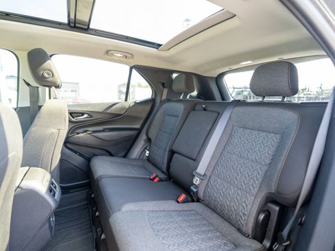 Used 2022 Chevrolet Equinox LT FWD image 9