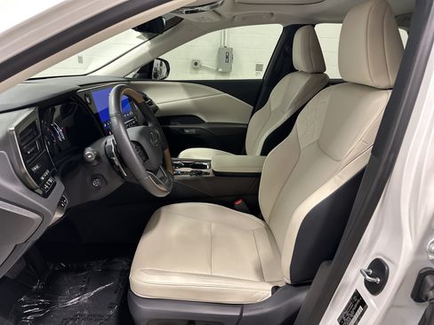 Used 2024 Lexus RX 350 Premium w/ Accessory Package (K3) AWD/4WD image 16