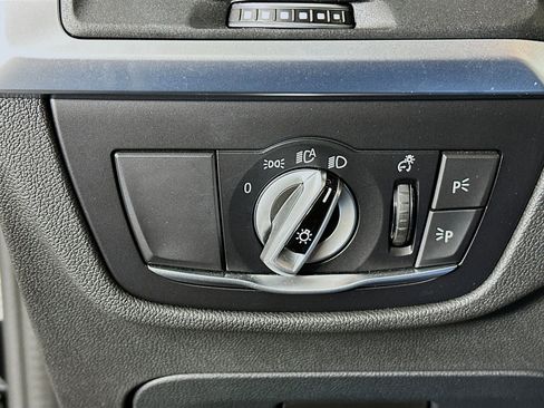 Used 2025 BMW X4 xDrive30i w/ Premium Package image 17