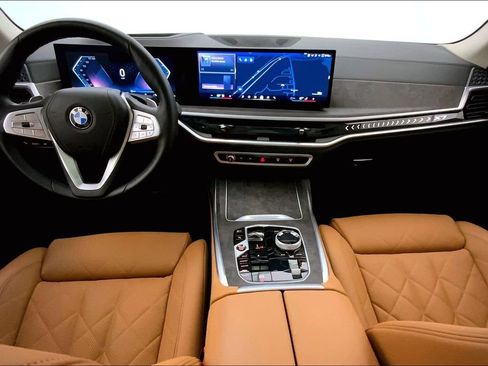 Certified 2024 BMW X7 xDrive40i w/ Executive Package AWD/4WD image 16