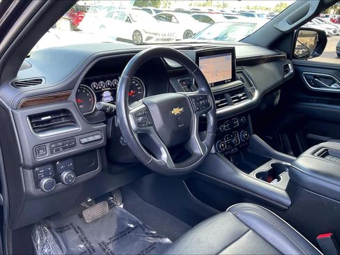 Used 2021 Chevrolet Suburban Premier image 14
