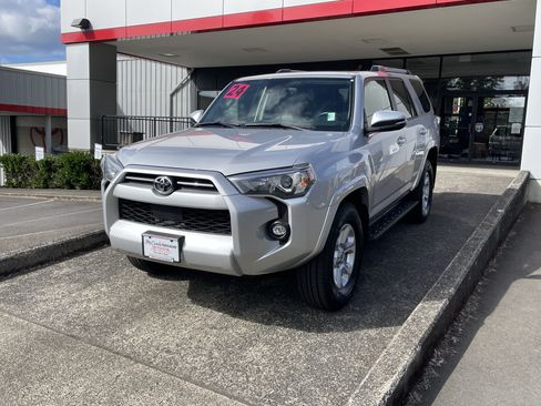 Certified 2024 Toyota 4Runner SR5 Premium w/ Moonroof Package AWD/4WD image 3