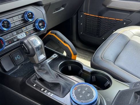 Used 2023 Ford Bronco Badlands AWD/4WD image 5