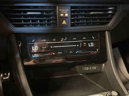 Used 2025 Volkswagen Jetta Sport FWD image 15
