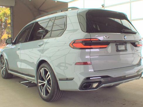 Used 2023 BMW X7 xDrive40i w/ M Sport Package image 7