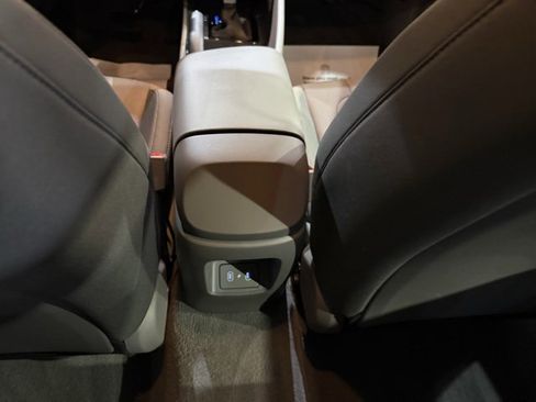 Used 2024 Hyundai Elantra SE image 28