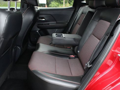 Used 2025 Nissan Kicks SR FWD image 18