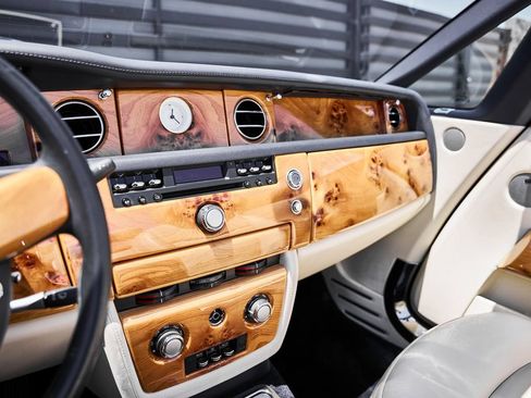 Used 2009 Rolls-Royce Phantom Drophead Coupe RWD image 63