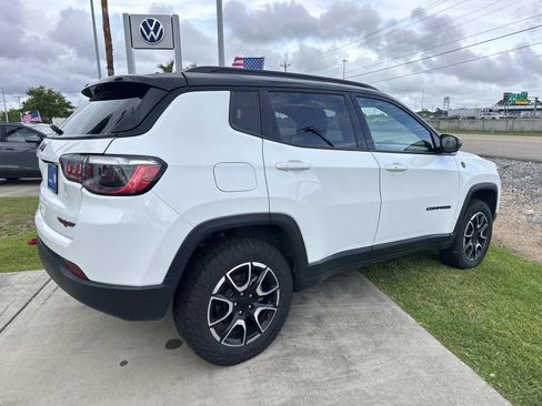 Used 2024 Jeep Compass Trailhawk AWD/4WD image 5
