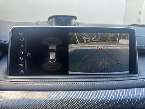 Used 2017 BMW X6 M image 19