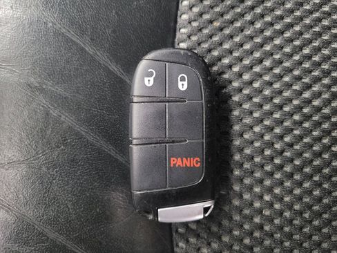 Used 2019 Dodge Journey Crossroad image 32