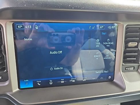 Used 2022 Ford Bronco Outer Banks AWD/4WD image 10