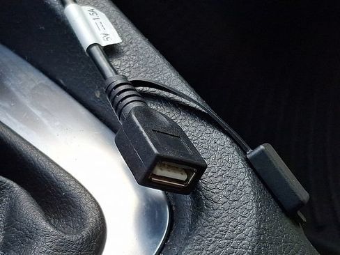Used 2013 Volkswagen Jetta SE FWD image 23