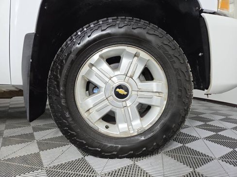 Used 2011 Chevrolet Silverado 1500 LTZ w/ Suspension Package, Off-Road AWD/4WD image 8