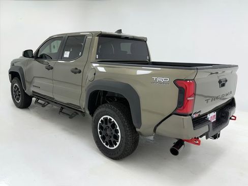 New 2026 Toyota Tacoma TRD Off-Road AWD/4WD image 38