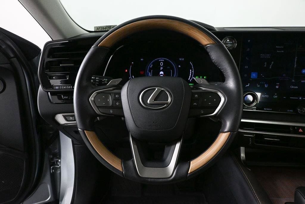 Used 2024 Lexus RX 350 w/ Technology Package AWD/4WD image 2