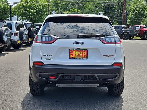 Used 2022 Jeep Cherokee Trailhawk w/ Comfort/Convenience Group AWD/4WD image 6