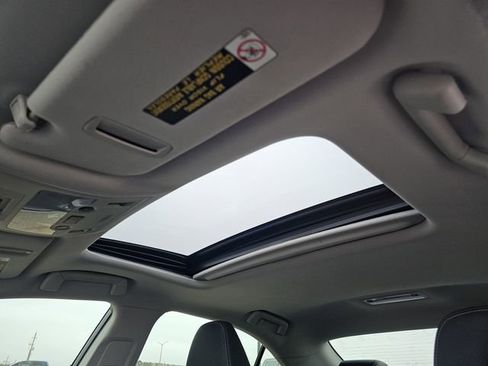 Used 2017 Lexus IS 200t image 19