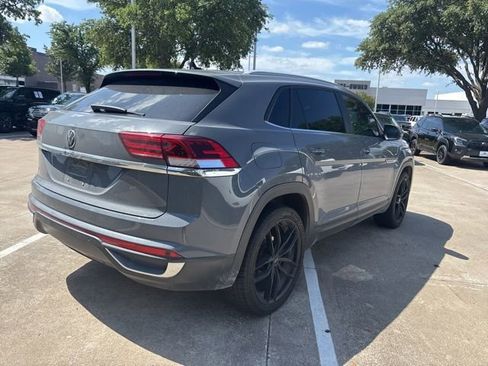 Used 2021 Volkswagen Atlas Cross Sport SE FWD image 5