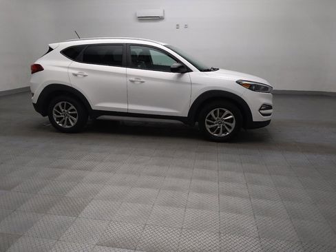 Used 2017 Hyundai Tucson SE AWD/4WD image 11