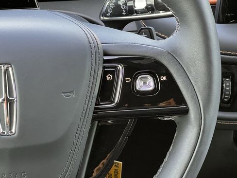 New 2025 Lincoln Aviator Black Label AWD/4WD image 13