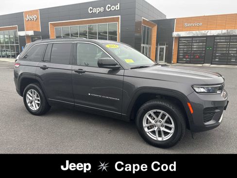 Used 2024 Jeep Grand Cherokee Laredo X w/ Luxury Tech Group I AWD/4WD image 1