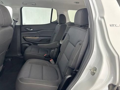Used 2022 GMC Acadia SLE AWD/4WD image 30