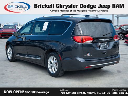 Used 2020 Chrysler Pacifica Limited w/ Advanced Safetytec Group image 10
