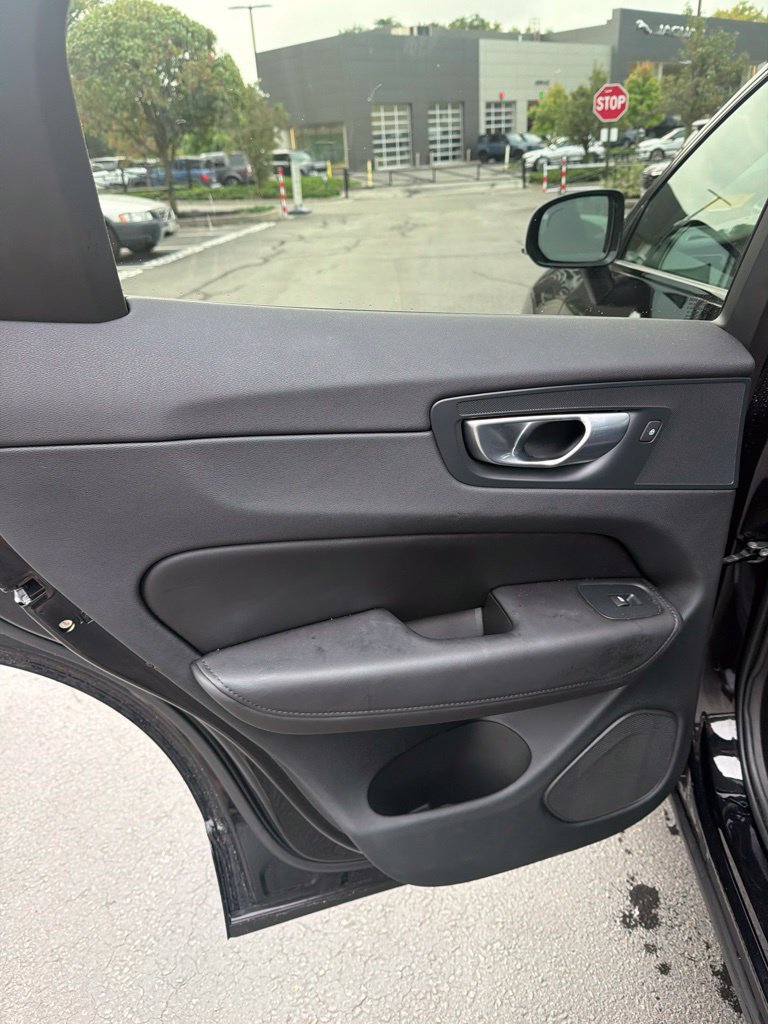 Certified 2024 Volvo XC60 B5 Core w/ Protection Package Premier AWD/4WD image 8