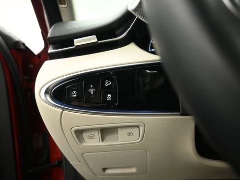 Used 2023 Genesis GV70 2.5T w/ Advanced Package image 12