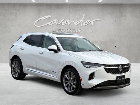 Used 2022 Buick Envision Avenir w/ Technology Package II image 2