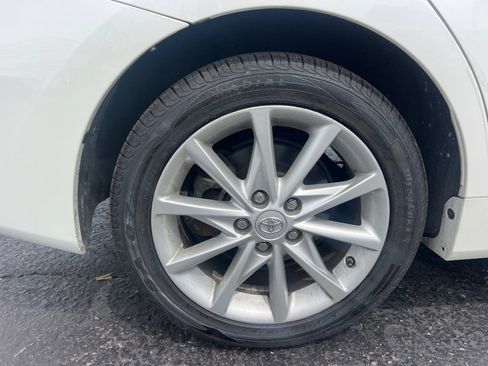 Used 2013 Toyota Prius V Five FWD image 40