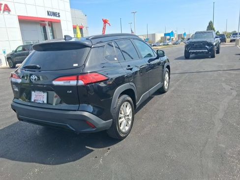 Used 2023 Toyota Corolla Cross LE FWD image 9