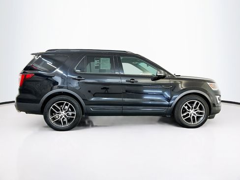 Used 2017 Ford Explorer Sport image 10